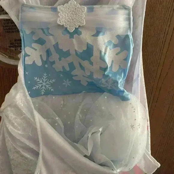 SNOWMAN WINTER PRINCESS 
TRANSFORMING COSTUME M 8/10 NEW - Picture 7 of 13